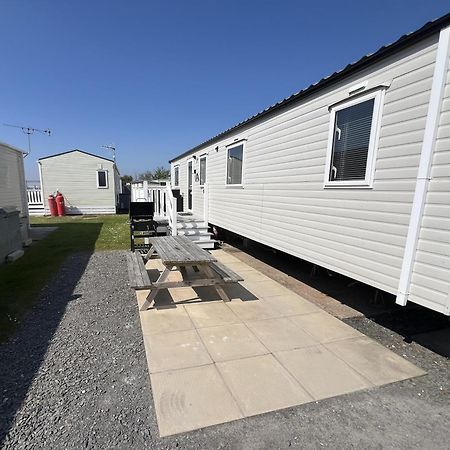 מילום 3 Bedroom Modern Caravan Sleeps Up To 8 מראה חיצוני תמונה