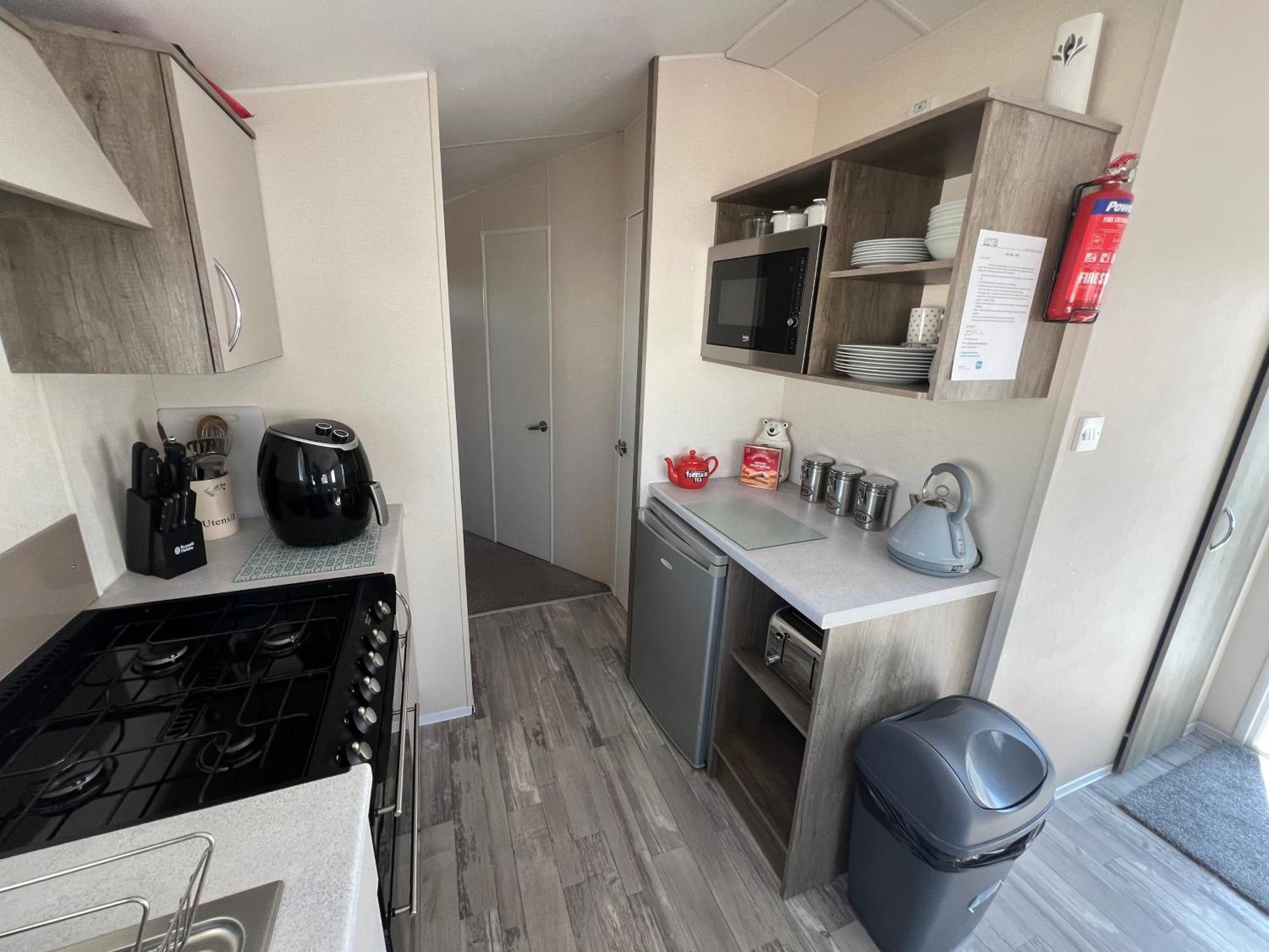 מילום 3 Bedroom Modern Caravan Sleeps Up To 8 מראה חיצוני תמונה